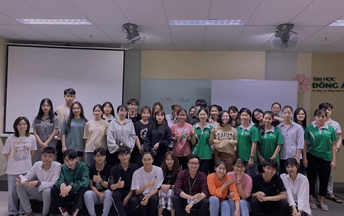 CÂU LẠC BỘ HÁN NGỮ UDA – NƠI CHẮP CÁNH TÌNH YÊU TIẾNG HÁN CỦA BẠN